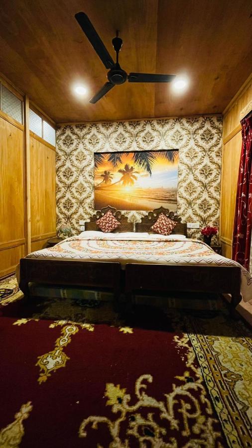 House Boat Hardy Palace Сринагар Экстерьер фото